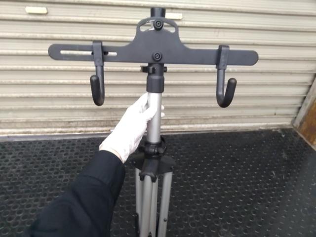メーカー不明 バイクスタンド 3脚タイプ シルバー