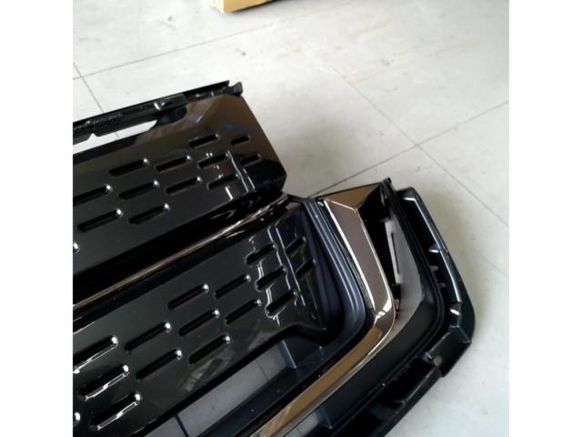 ホンダ ステップワゴンスパーダ純正フロントグリル