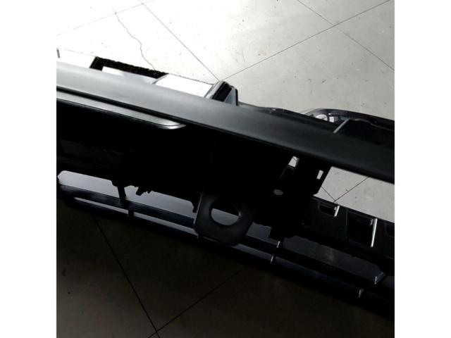 ホンダ ステップワゴンスパーダ純正フロントグリル
