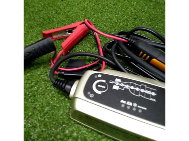 CTEK バッテリーチャージャー