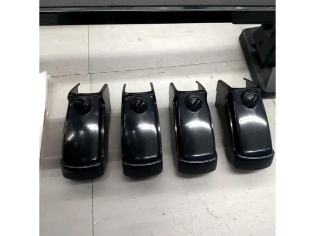 TUFREQ ダイレクトルーフラック PEタイプ 4脚モデル