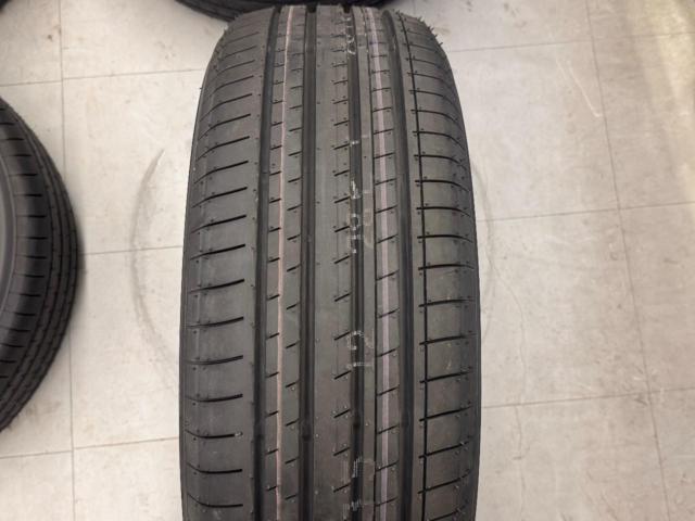 YOKOHAMA
ADVAN
V61
225 / 60R17