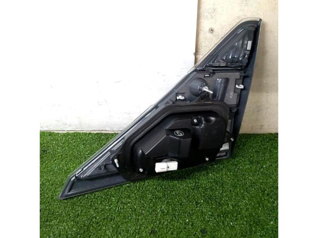 トヨタ 20系ヴェルファイア 純正テールレンズ