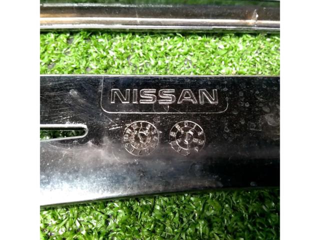 日産純正nismo ナンバーフレーム