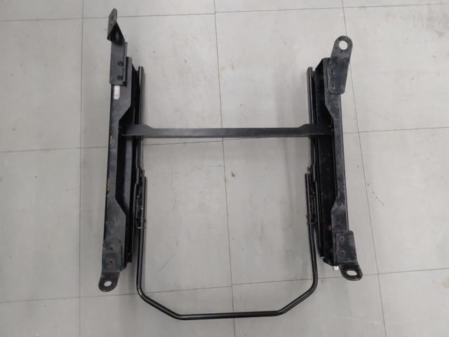 RECARO
Seat rail