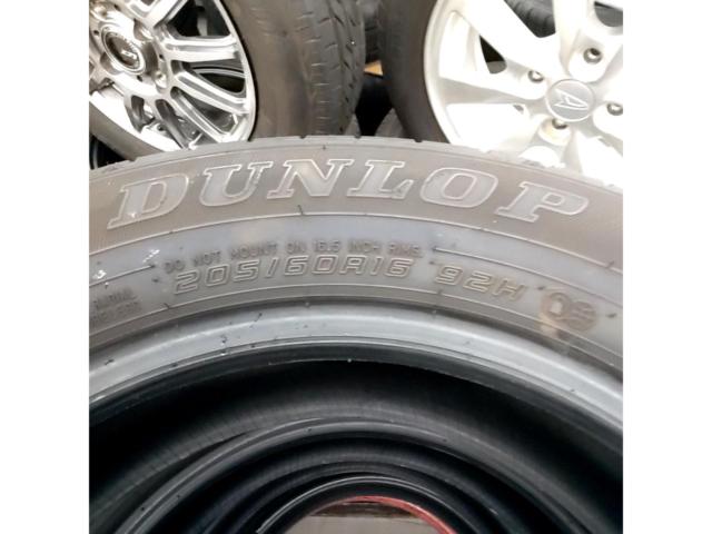 左黄  DUNLOP ENASAVE EC300+  205/60R16