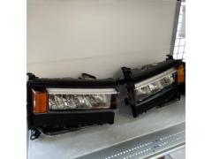 TOYOTA純正ヘッドライト