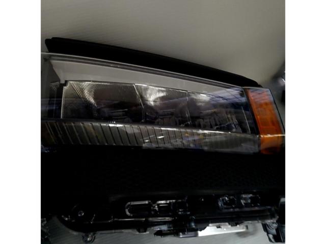 TOYOTA純正ヘッドライト