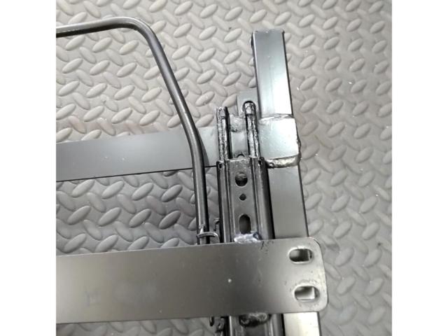 Unknown Manufacturer
Seat rail