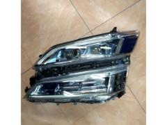 TOYOTA純正ヘッドライト(※左側のみ/81185-V2280)