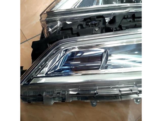TOYOTA純正ヘッドライト(※左側のみ/81185-V2280)