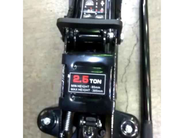 HYDRAULIC FLOOR JACK 2.5TONジャッキ