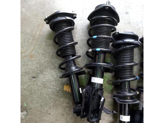 Toyota genuine ZN8/GR86
Genuine suspension kit
+
Stabilizer link set