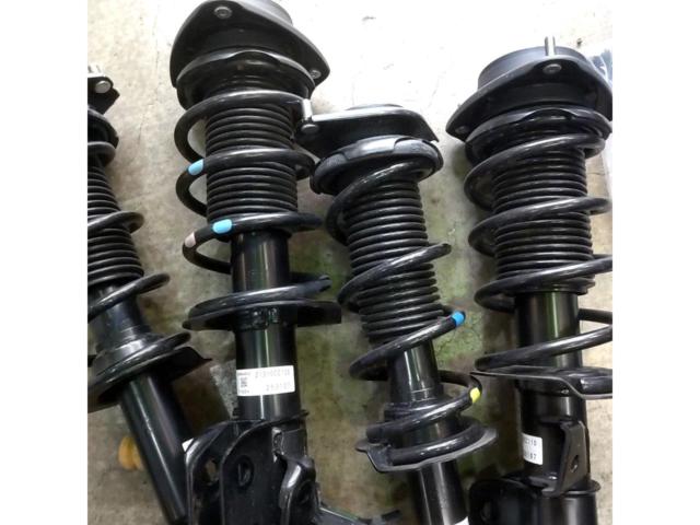 Toyota genuine ZN8/GR86
Genuine suspension kit
+
Stabilizer link set