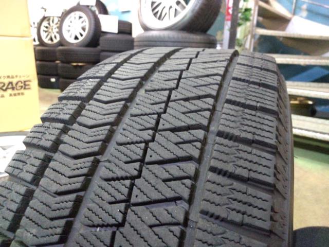 AUDI A3純正ホイール+BRIDGESTONE BLIZZAK VRX2