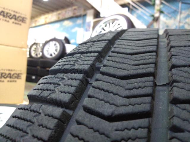 AUDI A3純正ホイール+BRIDGESTONE BLIZZAK VRX2