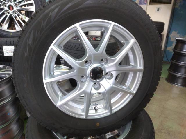 SPORT
DAYSY wheels + BRIDGESTONE
BLIZZAK
VRX2