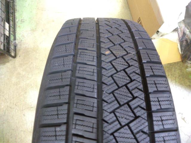 La-Strada TIRADO α+PIRELLI WINTER ICE ZERO ASIMMETRICO