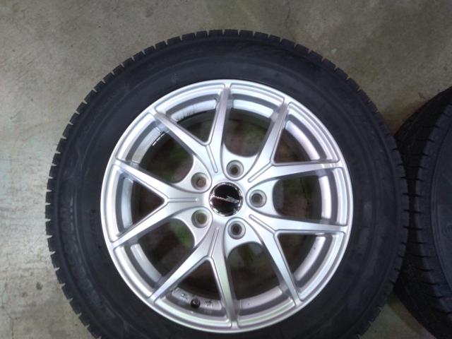 Weds wheels with brand new Japanese-made studless tires.
ILLUGA
Z1
Spoke wheels + BRIDGESTONE
BLIZZAK
VRX3