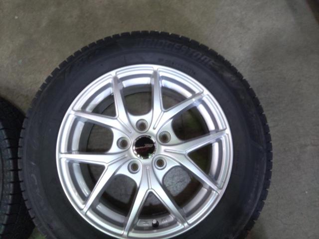 Weds wheels with brand new Japanese-made studless tires.
ILLUGA
Z1
Spoke wheels + BRIDGESTONE
BLIZZAK
VRX3