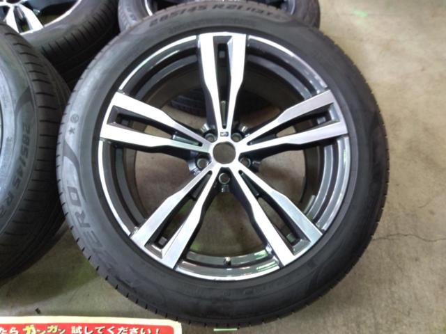 BMW X7 G07/G05 ダブルスポーク スタイリング 754M + PIRELLI P-ZERO