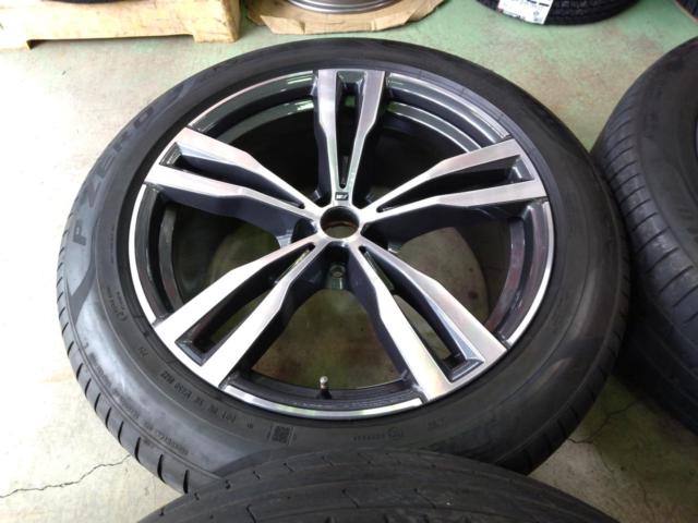 BMW X7 G07/G05 ダブルスポーク スタイリング 754M + PIRELLI P-ZERO