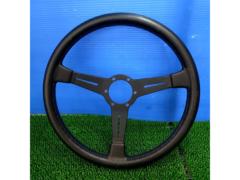 365mm NARDI
CLASSIC
3
Leather steering wheel