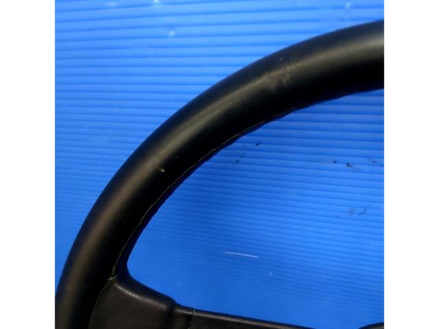 365mm NARDI
CLASSIC
3
Leather steering wheel