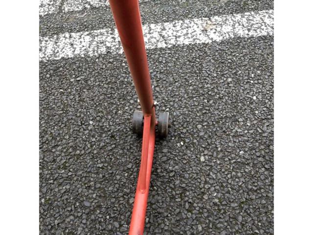 Unknown Manufacturer
Maintenance stand