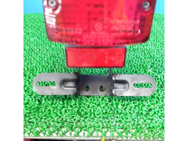 250TR Kawasaki genuine parts
250TR
Genuine taillight + license plate bracket