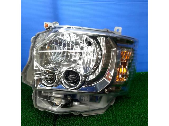 Hiace / 200 series Toyota genuine
Hiace / 200 system
6 type
Dark Prime II
Genuine headlight