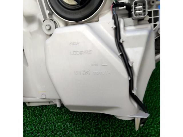 Hiace / 200 series Toyota genuine
Hiace / 200 system
6 type
Dark Prime II
Genuine headlight
