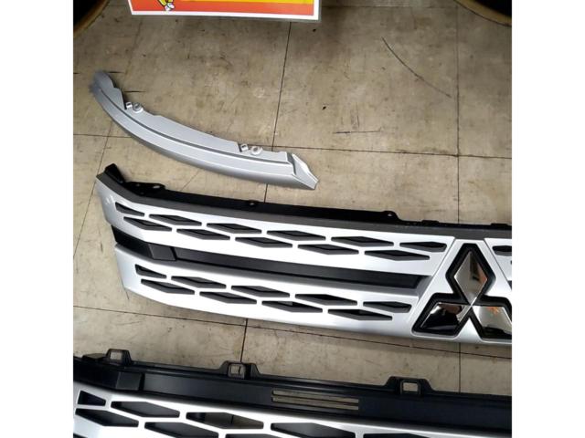 Delica D: 5 Mitsubishi genuine
Delica D: 5
Genuine front grill set