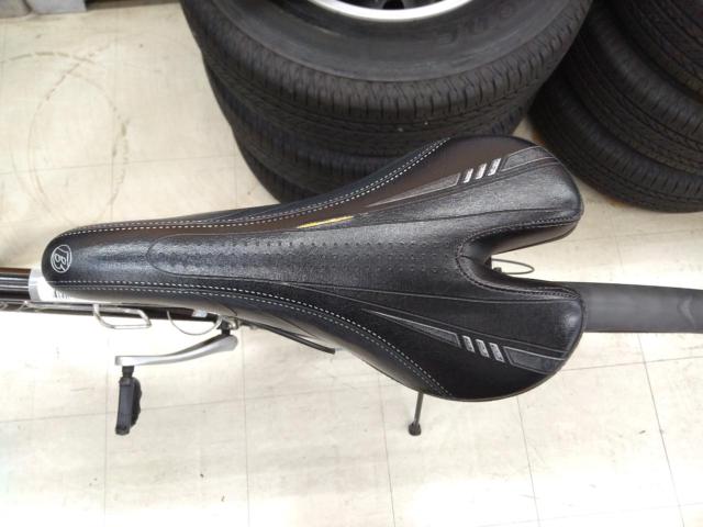 ワケアリ TREK 7.3FX 700x32C