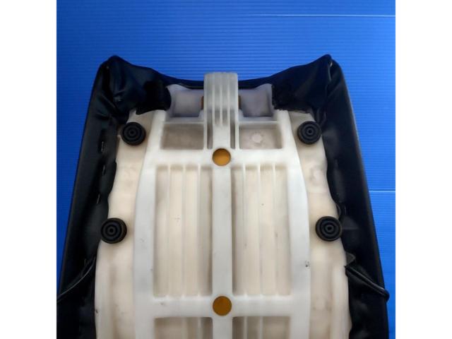 【XJR1200】YAMAHA(ヤマハ) 純正シート/4KG-2473-00【ヤブレ無しシート入荷!!】