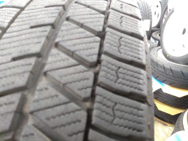 BRIDGESTONE(ブリヂストン) BALMINUM(バルミナ) XR10+BRIDGESTONE BLIZZAK VRX3☆倉庫商品の為在庫検索にお時間頂きます☆