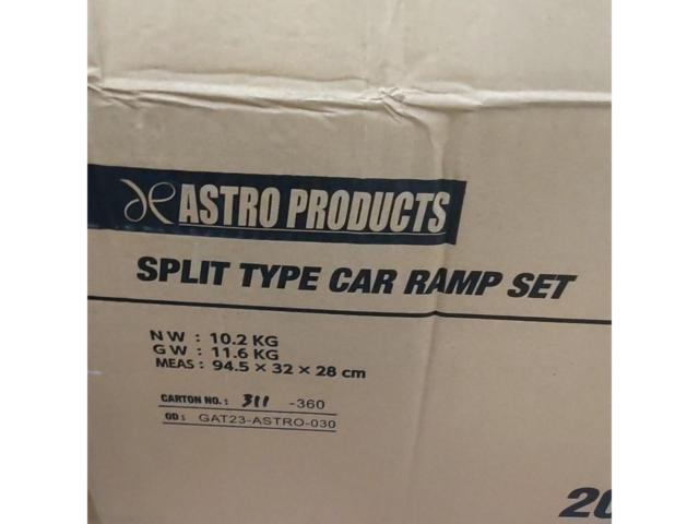 ASTRO PRODUCS 分割式プラスチックカーランプ