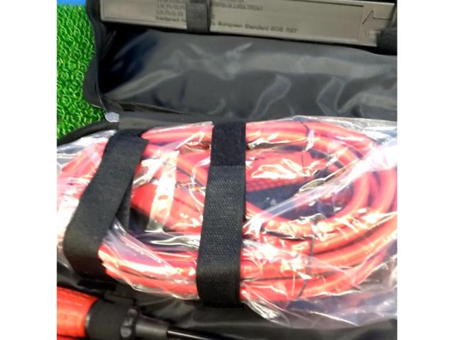 【ツールズ】メーカー不明 車載工具セット