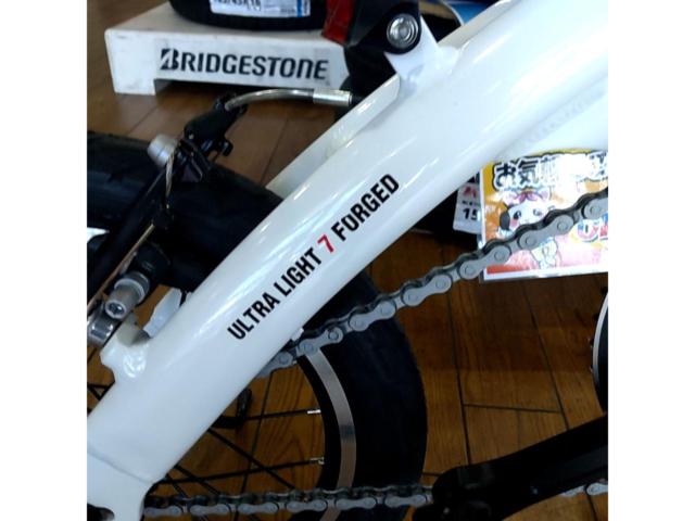 RENAULT ULTRA LIGHT 7 FORGED 14インチ折りたたみ自転車 ホワイト
