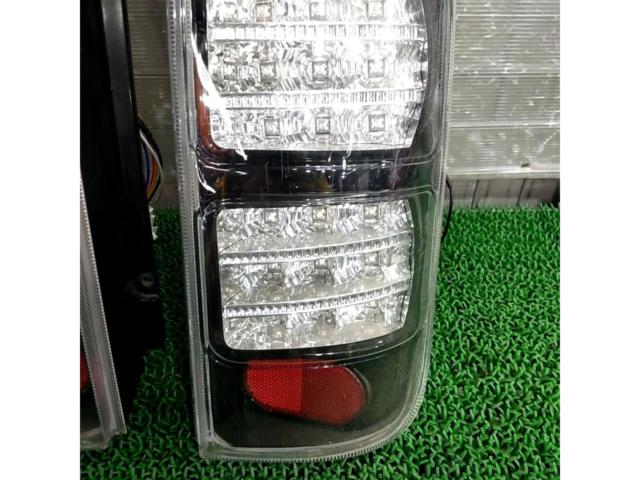 ワケアリ メーカー不明 LEDテールレンズ 【200系ハイエース/3型】