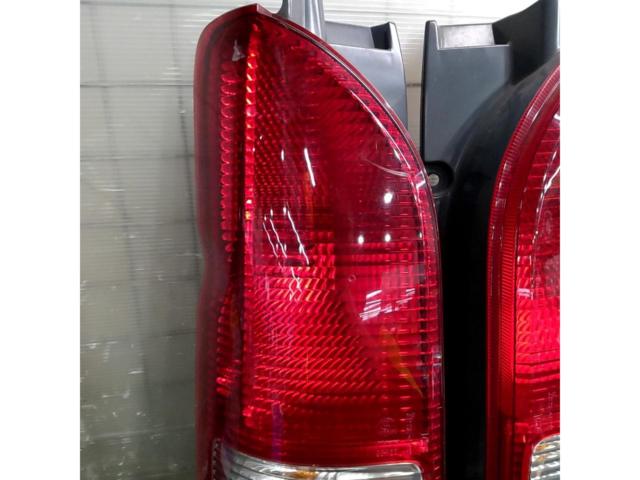 TOYOTA純正 テールレンズ【200系ハイエース/ワイド/3型】