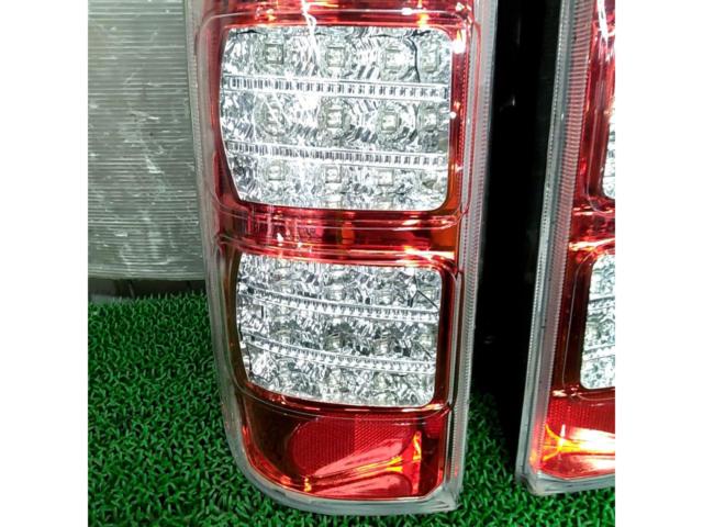 ワケアリ メーカー不明 LEDテールレンズ 【200系ハイエース】
