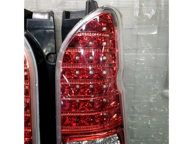 ワケアリ メーカー不明 LEDテールレンズ 【200系ハイエース】