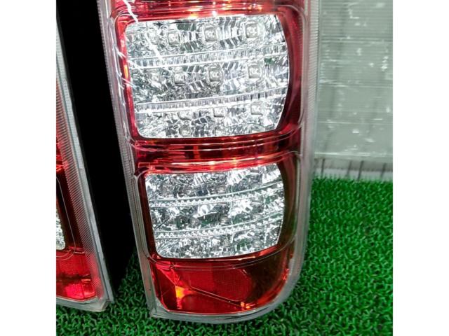 ワケアリ メーカー不明 LEDテールレンズ 【200系ハイエース】