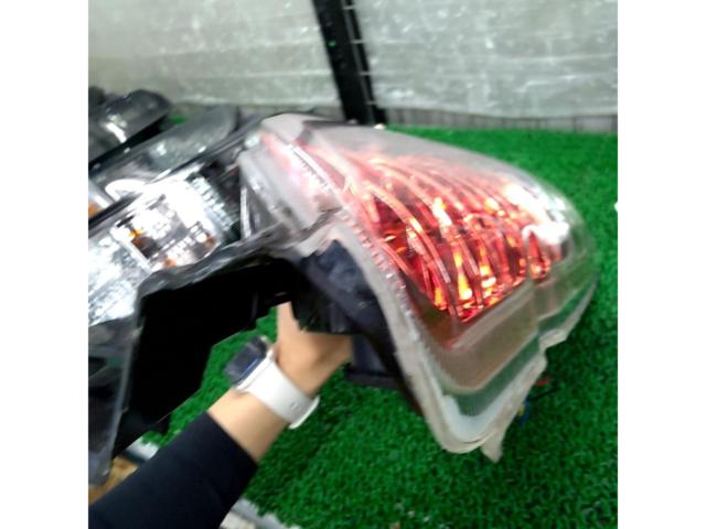 ワケアリ メーカー不明 LEDテールレンズ 【200系ハイエース】