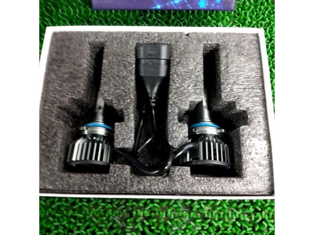 メーカー不明 LEDバルブ イエロー