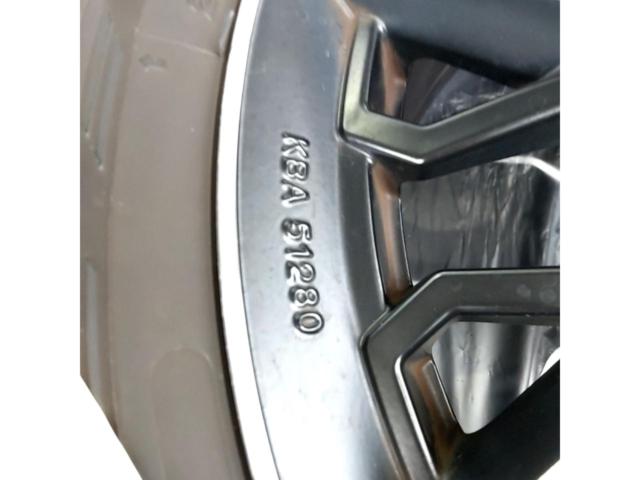 MOMO ホイール+YOKOHAMA iceGUARD G075