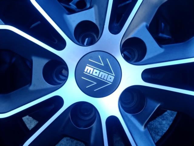 MOMO ホイール+YOKOHAMA iceGUARD G075