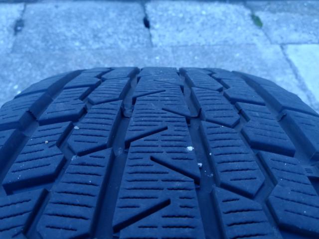 MOMO ホイール+YOKOHAMA iceGUARD G075