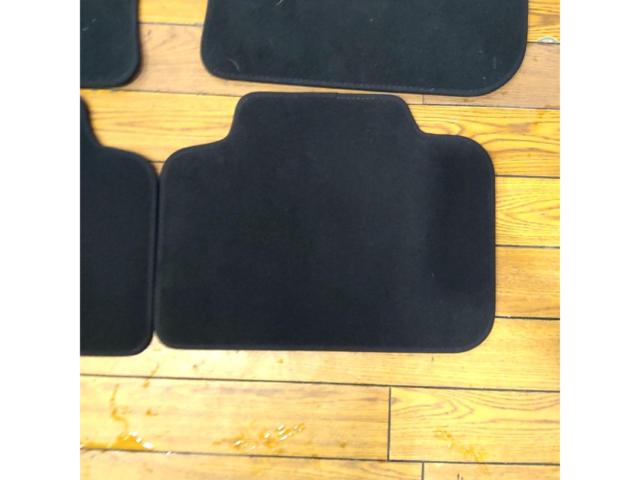 BMW
MINI
Floor Mats Crossover
Third Generation/F60